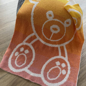 Double Knitting Decke mit Teddybär