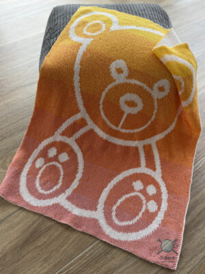 Double Knitting Decke mit Teddybär