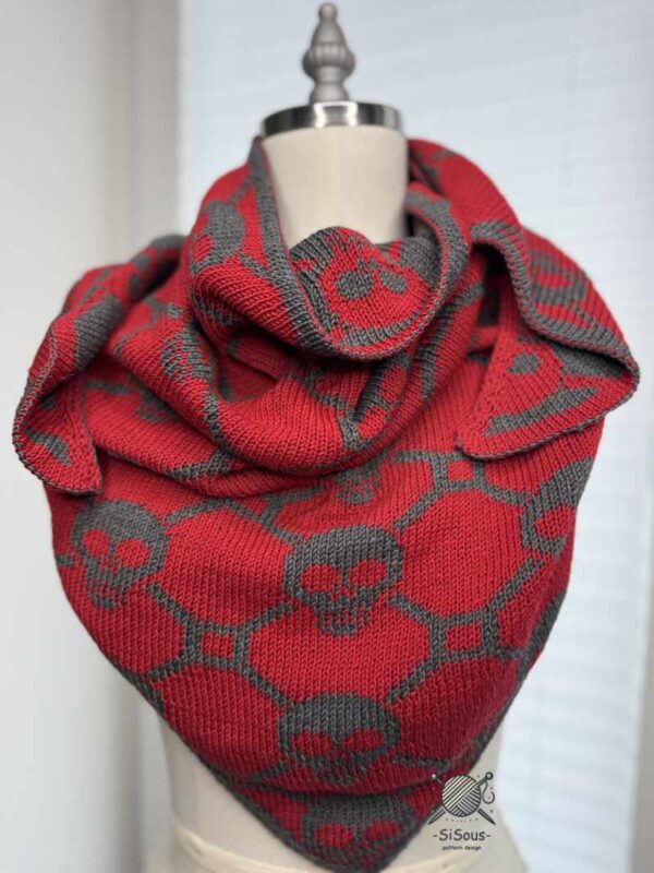 Double- Knitting Strickmuster für Dreiecktuch "Crimson Skull"